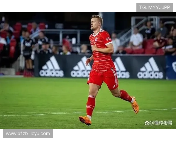 德利赫特加盟拜仁后展现新潜力,球队未来防线布局引关注 德利赫特加盟拜仁后展现新潜力,球队未来防线布局引关注